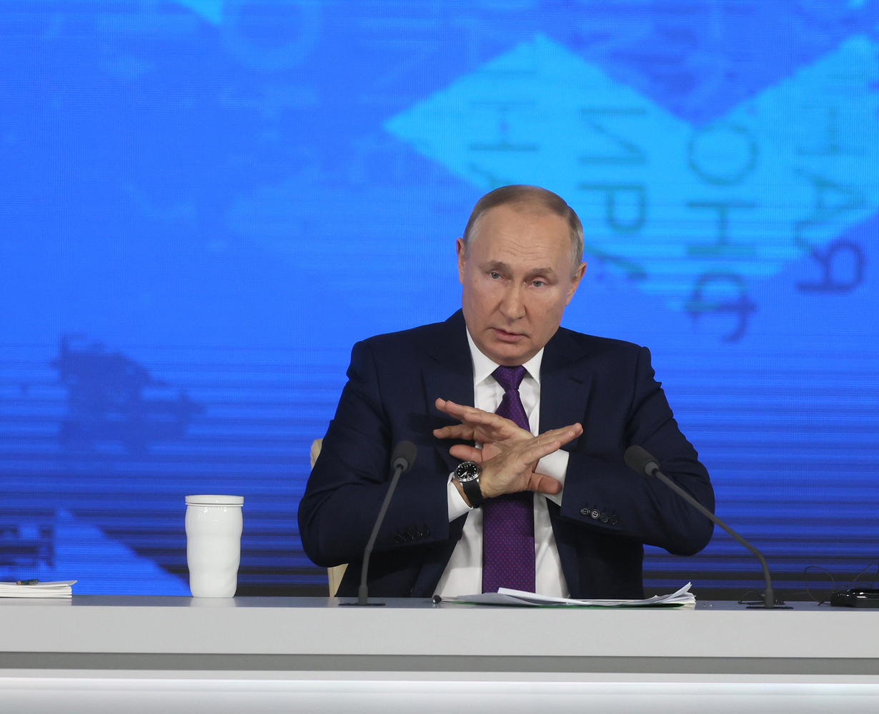 Не то "сердечко" Владимира Путина: как президент реагировал на неудобные вопросы
