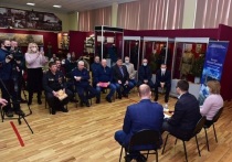 Белгородские чиновники встретились с ветеранами боевых действий, чтобы обсудить нашумевшую концепцию "Парка мирного времени" в Белгороде, который хотят обустроить возле музея-диорамы