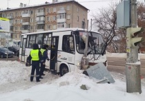 До 10 человек увеличилось количество пострадавших в ДТП с пассажирским автобусом в Каменске-Уральском