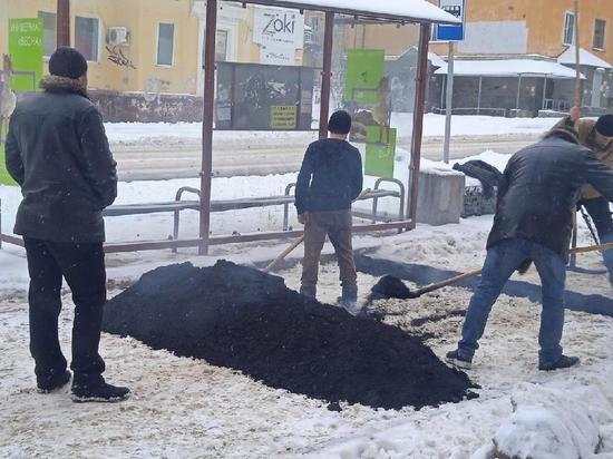 В Кирово-Чепецке накажут подрядчика, который укладывал асфальт в снег