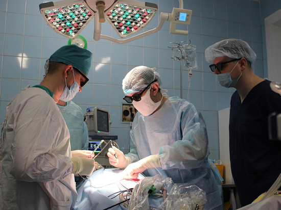 Калининградские врачи начали проводить сложные урологические операции