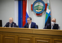 23 декабря Вячеслав Гладков встретился в руководителями муниципалитетов и главврачами центральных районных больниц