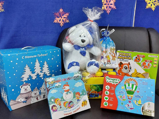 Сладости и игрушки: 2700 особенных детей получат новогодние подарки от главы Ямала