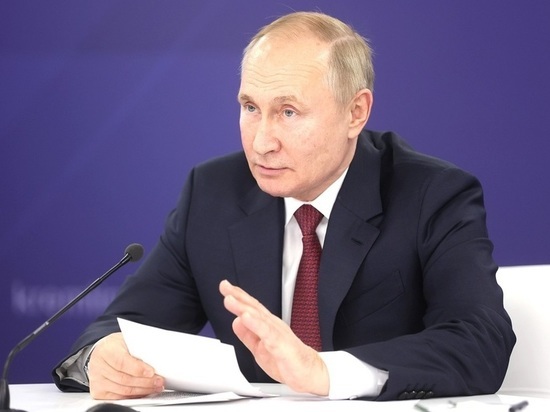 Опрошенные россияне назвали Путина политиком года – ВЦИОМ