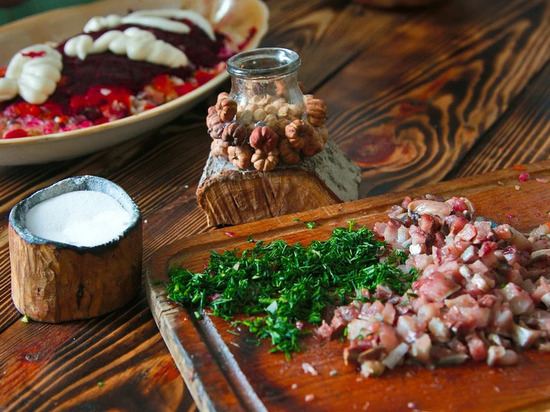 Россияне стали чаще заказывать салаты перед Новым годом