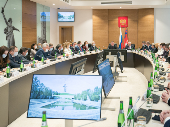 Бочаров и депутаты Волгоградской облдумы подвели итоги работы в 2021 году