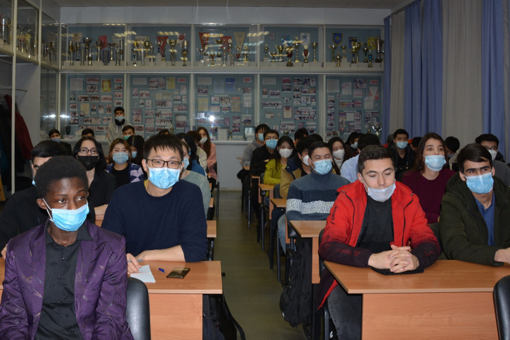 Костромские строгости: борьбу с мигрантами решили начать со студентов