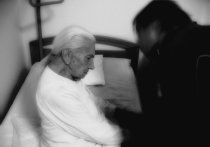 Южнокорейские ученые опубликовали результаты исследования, которые выявили связь широко известного недуга с болезнью Альцгеймера, которая ежегодно лишает памяти сотни тысяч больных