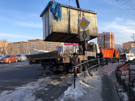 Во Владивостоке продолжается ликвидация незаконных объектов
