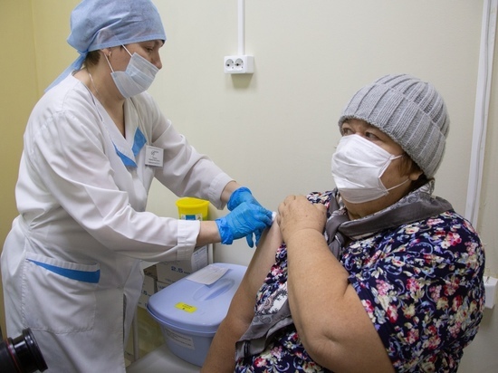 В выходные в Томске работают 10 мобильных пунктов вакцинации