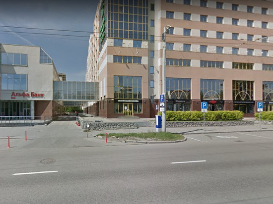 Клиентка екатеринбургского ресторана осталась без куртки и ключей от квартиры