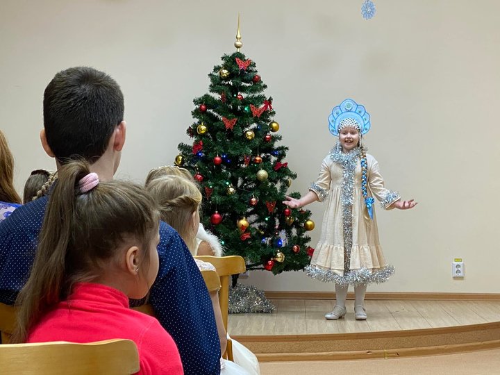 Артековцы создали «Новогоднюю сказку» в псковской библиотеке, фото-2
