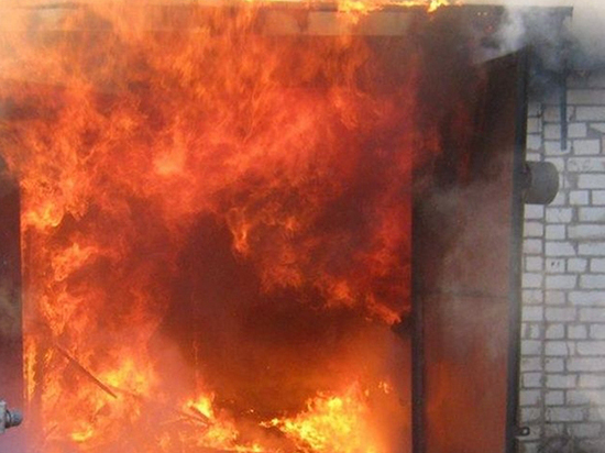 На Дону тело неизвестного мужчины нашли на месте сгоревшего гаража