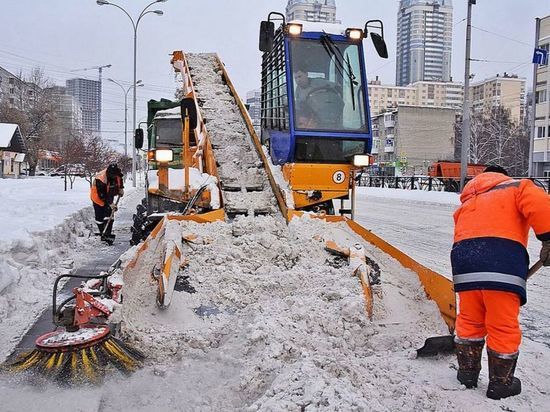 В Кирове 26-27 декабря очистят от снега 18 участков дорог