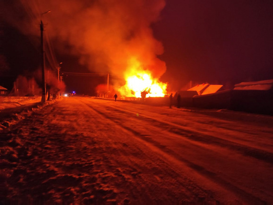 В Ивановской области 17 спасателей тушили пожар в частном доме