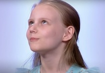 Девятилетней Алисе Тепляковой, известной как "девочка-вундеркинд", рекомендовано приостановить обучение в МГУ