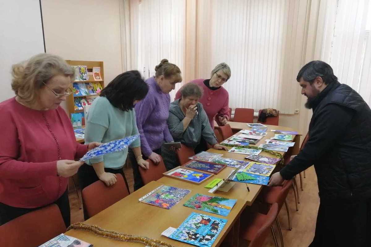 В Вышнем Волочке выбрали лучшие рождественские открытки - МК Тверь