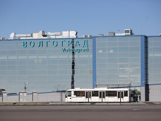 В Волгограде из-за снегопада задерживаются авиарейсы