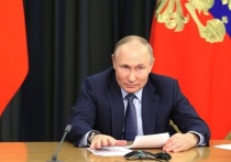 Существует только один способ «напугать» президента России Владимира Путина, который аккумулирует военные силы на границе с Украиной