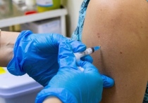 По мнению эксперта 100% россиян нельзя вакцинировать и не нужно