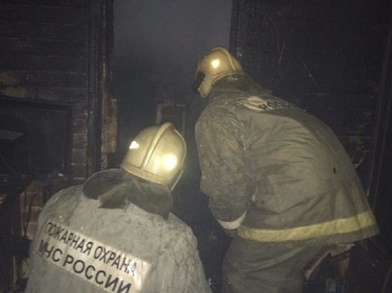 В Мезенском районе сгорел многоквартирный дом, погиб пенсионер