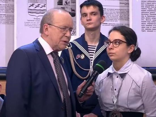 Ведущий "Умниц и умников" высказался о девятилетней студентке МГУ 