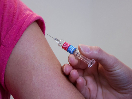 Минздрав Израиля рекомендует делать "бустерную" прививку через три месяца после второй прививки
