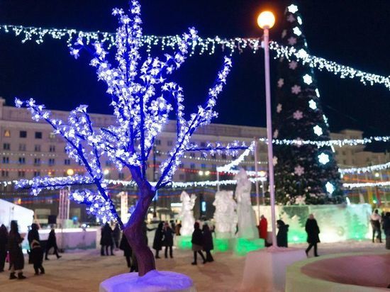 В Челябинске открылся главный ледовый городок
