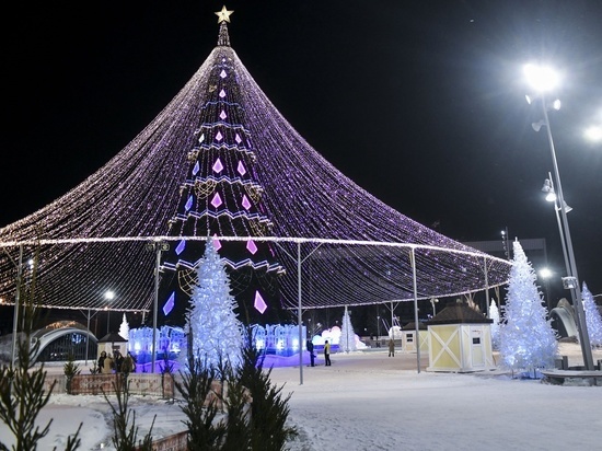 В Перми начал работу ледовый парк «Новогодье» на городской эспланаде
