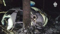 Опубликованы кадры с места крушения вертолета в Удмуртии: пилот погиб