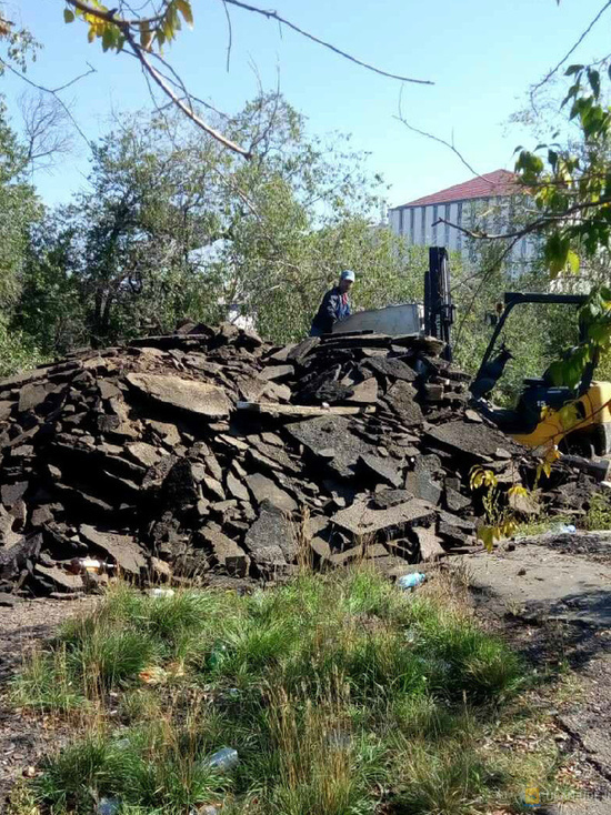 В Улан-Удэ накажут подрядчика, закопавшего на территории Горсада строительный мусор
