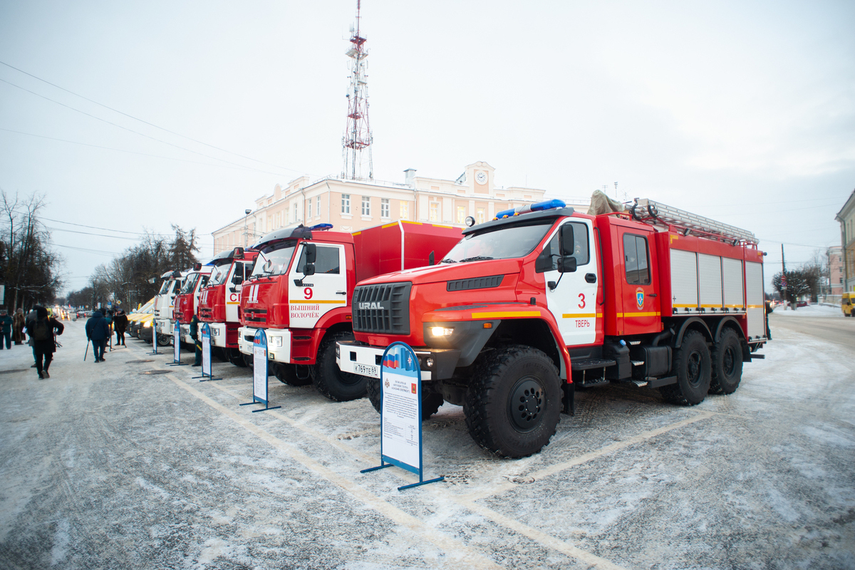 Школы и пожарные части Тверской области получили новые автомобили - МК Тверь