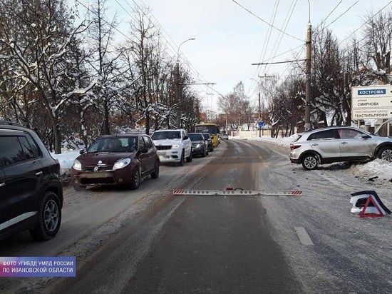 За сутки в Ивановской области произошли две аварии с участием легковых автомобилей