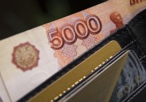 Сколько россиянину денег для счастья надо? Согласно социологическим опросам (РБК), в середине этого года жители страны мечтали иметь доход не меньше 131,6 тысячи рублей