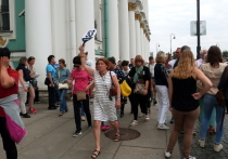 За время пандемии Петербург потерял 90 % всех иностранных туристов, тем самым лишился значительной части доходов