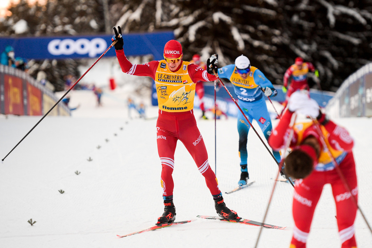Лыжник Большунов не смог выйти в полуфинал спринта на "Тур де Ски"