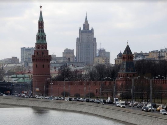 Дипломат заявил о "холодной войне 2.0" Запада против РФ