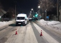 Вечером 28 декабря в ДТП с участием трех автомашин в Йошкар-Оле пострадала пассажирка скорой помощи.