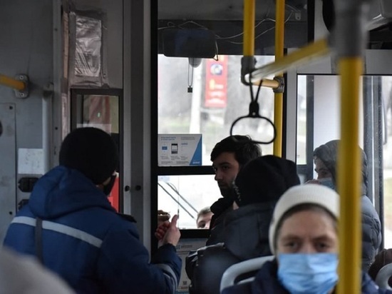 В Белгороде на Щорса из-за резко затормозившего автобуса пострадала женщина