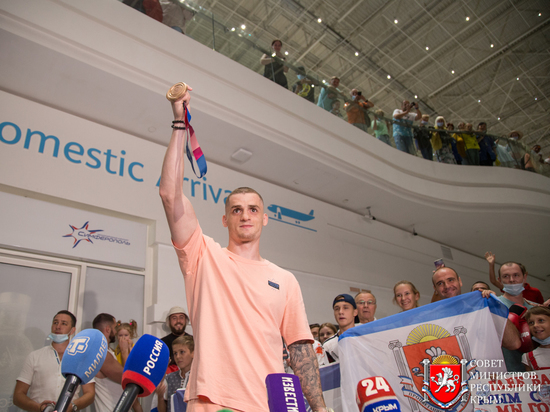 Призер Олимпиады Глеб Бакши объявил о переходе в профессиональный бокс