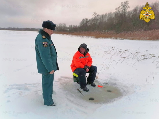 Озеро Пениснарь в Смоленском районе под контролем инспекторов ГИМС