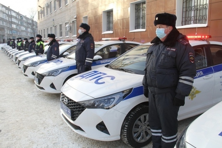 Костромская дорожная полиция получила 20 новых патрульных машин «Hyundai Solaris»