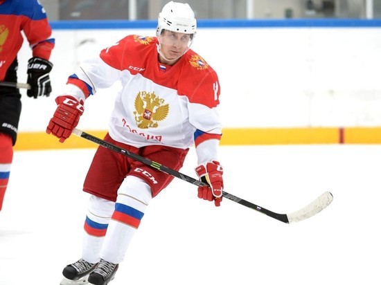 Путин и Лукашенко приехали играть в хоккей в Стрельну