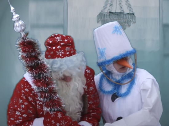 В Тверской области сняли ролик, где Дед Мороз не привился и заболел коронавирусом
