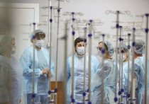 По словам министра здравоохранения Саратовской области Олега Костина, медработники, выступающие против вакцинации от коронавирусной инфекции, "уже не врачи"