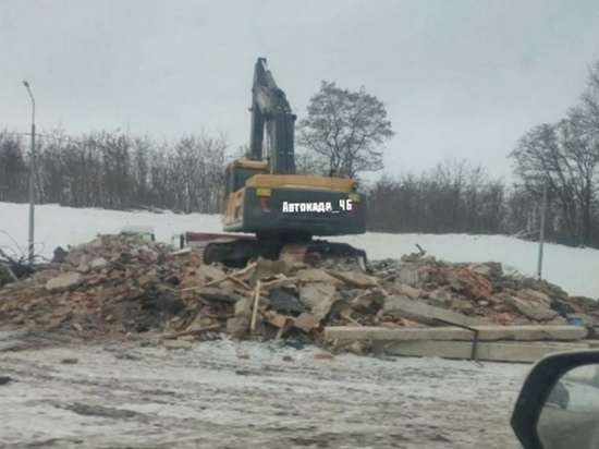 В Курске ликвидировали здание поста ГИБДД на московском въезде