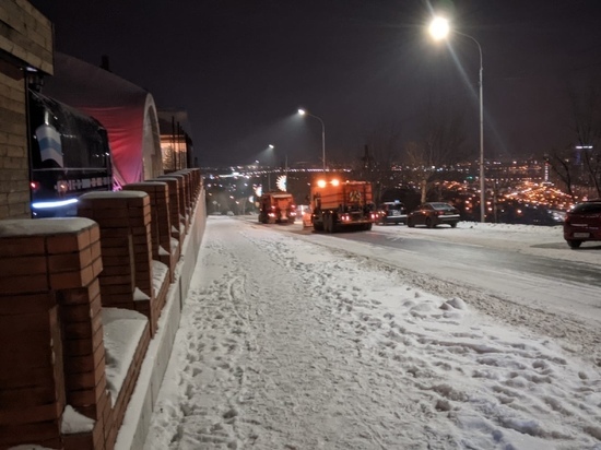 Мэр Новосибирска усомнился в наличии снега в Красноярске