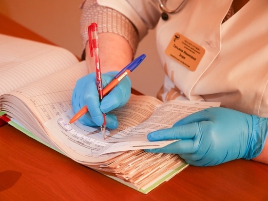 В Омской области озвучили процент заболевших COVID-19 после прививки от него