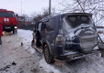 В поселке Красная Яруга Белгородской области 29 декабря произошло ДТП, в результате которого водитель автомобиля "Нива" оказался зажат в покореженном транспорте