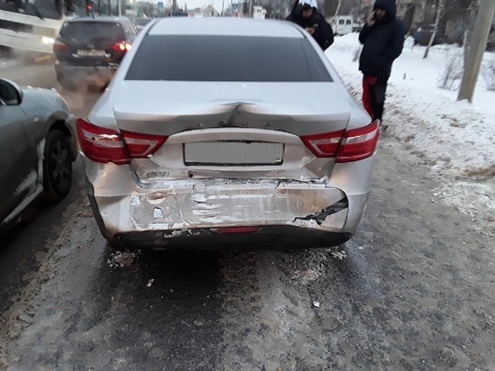 В Белгороде при столкновении "Газели" и двух легковушек пострадал 7-летний ребенок